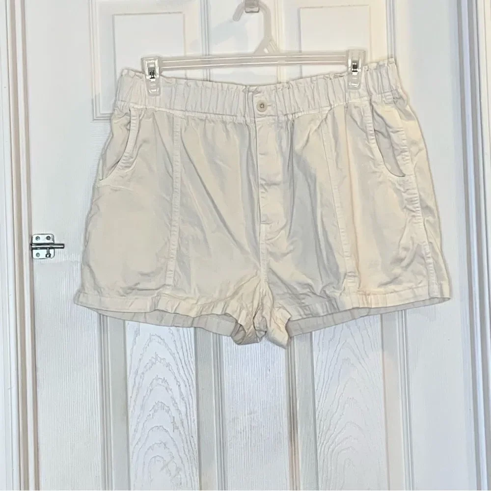 Madewell Paperbag High Rise Cream Color Chino Shorts Size 32